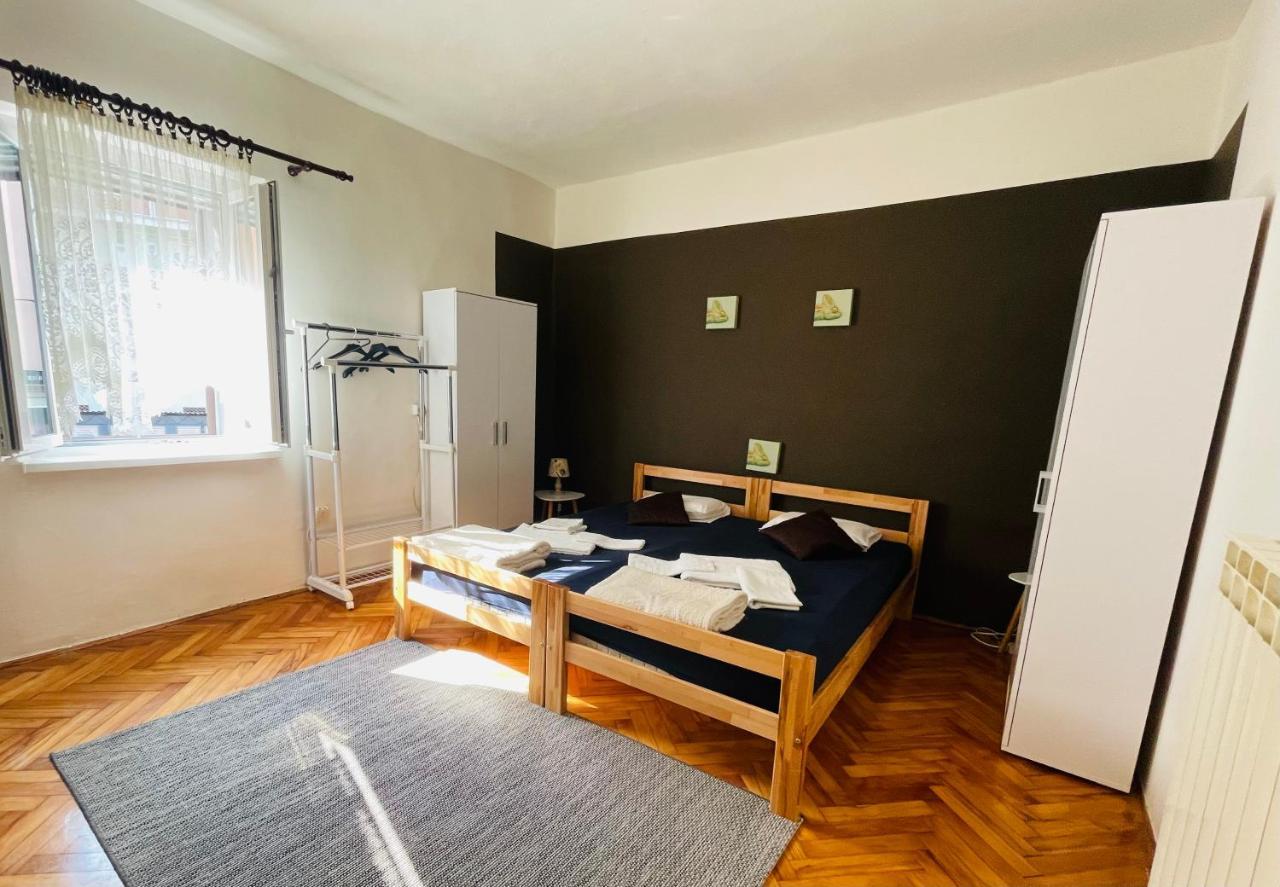 House365 Koper Exterior foto